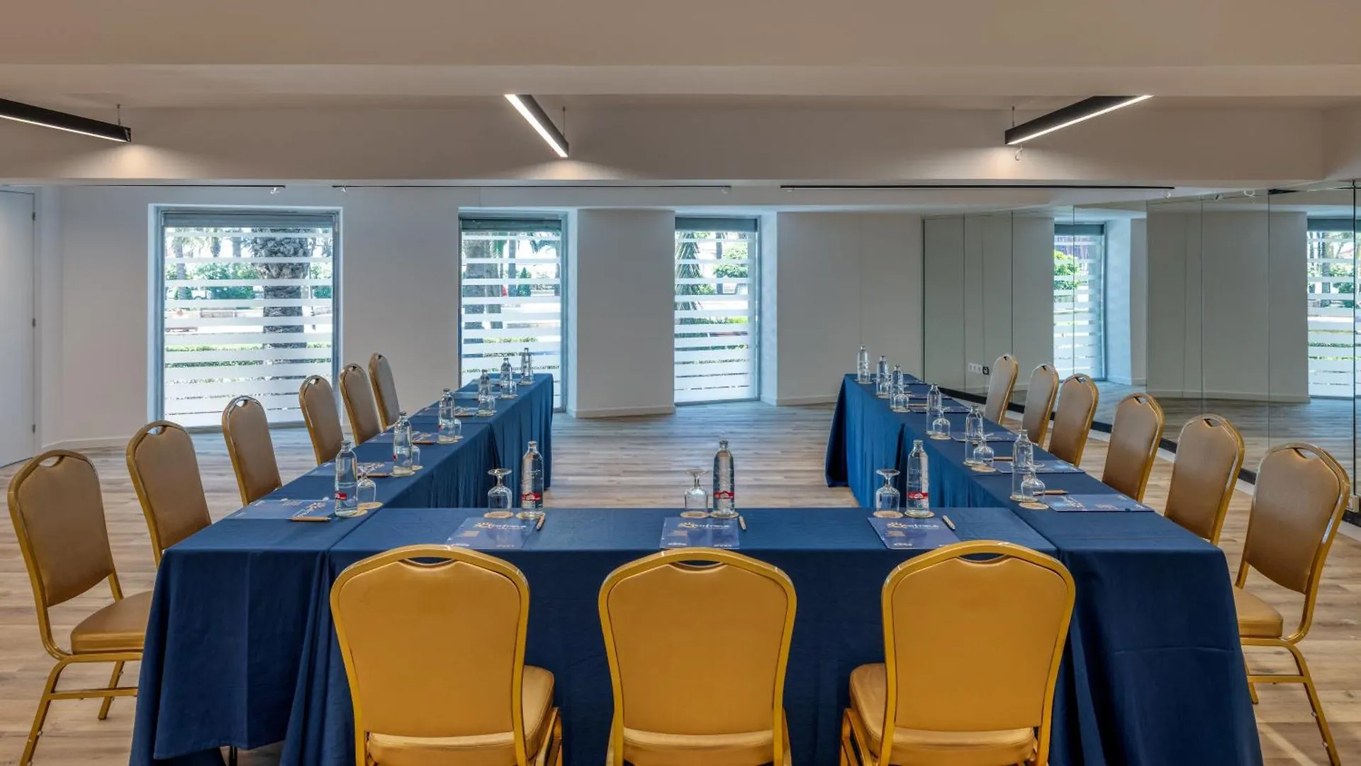 Ohtels Gran Hotel Almería 4*,